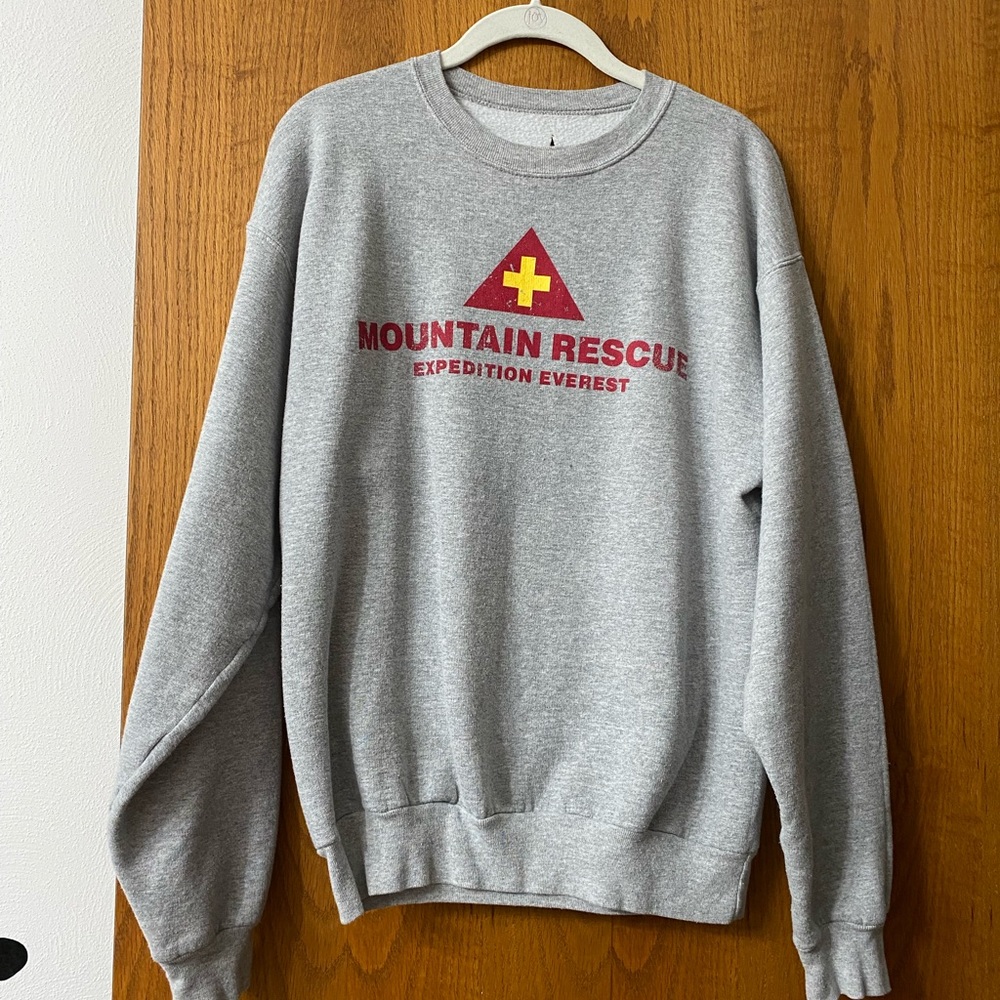 Disney Parks 🏰 ✨ Expedition Everest Sweatshirt